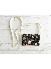 Load image into Gallery viewer, Flower Power Girl Crossbody
