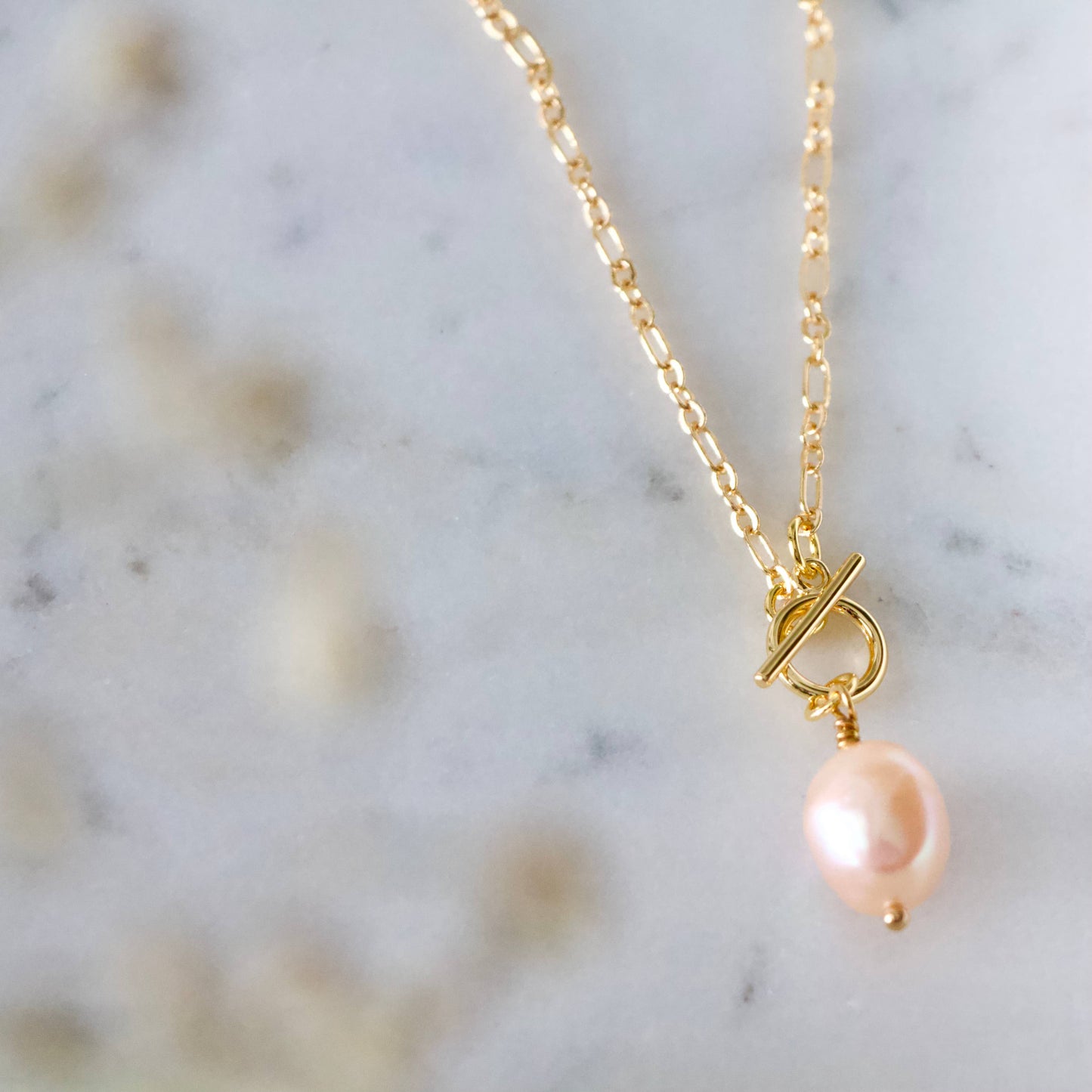 Pearl Toggle Necklace - Blush Pearl