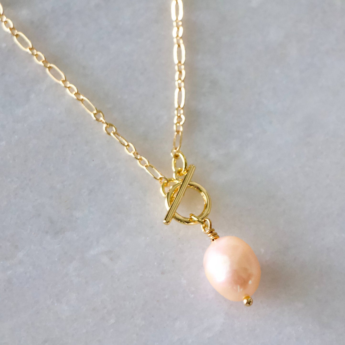 Pearl Toggle Necklace - Blush Pearl