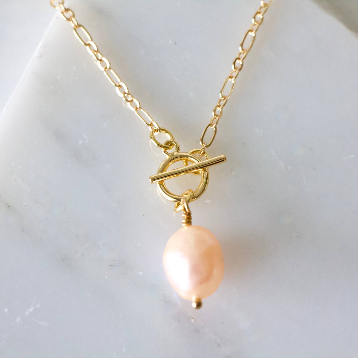 Pearl Toggle Necklace - Blush Pearl